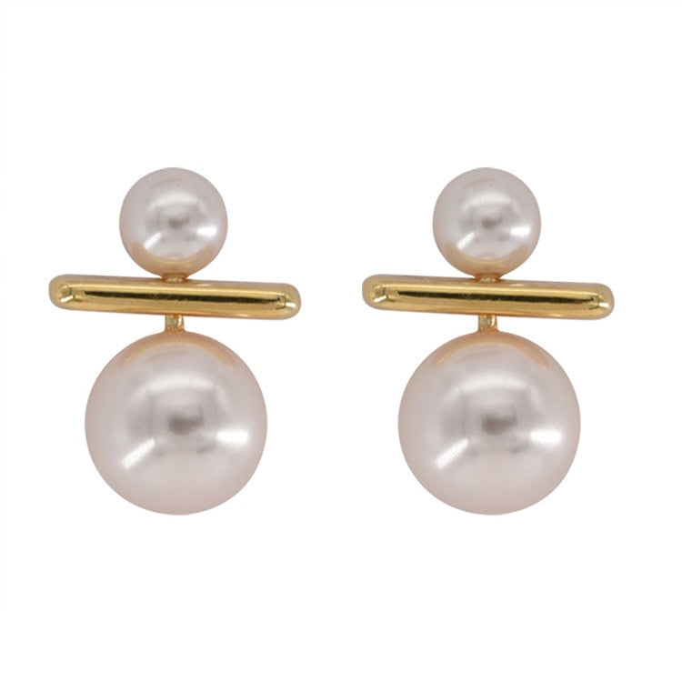 pearl-ear-ring-ear-stud-full-moon-ear-rings-wickedyo